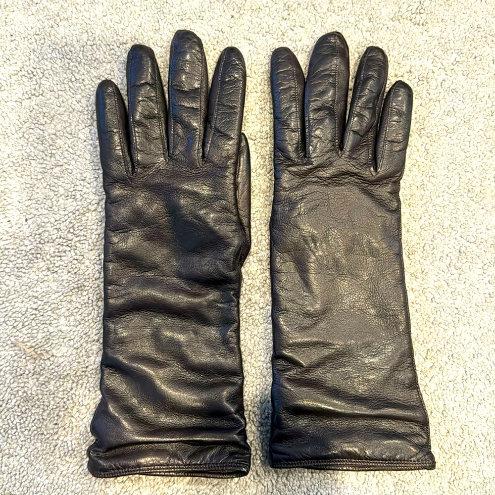 Extremely soft Italian brown leather gloves size 6 and 1/2